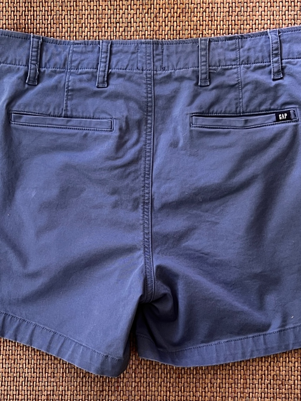 GAP Women's Classic Stretch Cotton Pockets 5" Inseam Mid Rise Short, GP004081